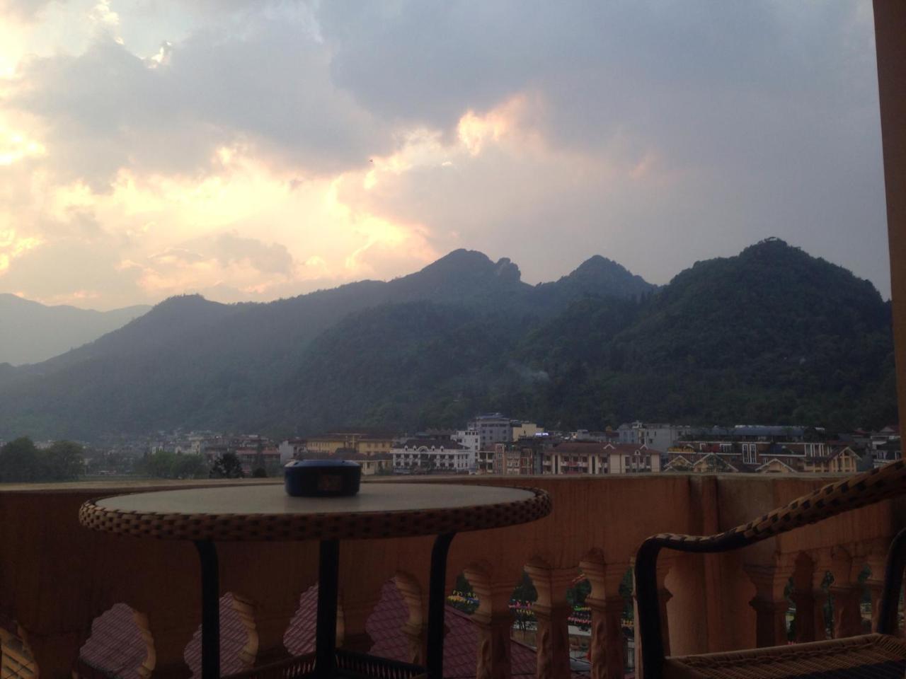 Manh Linh Guest House 萨帕 外观 照片